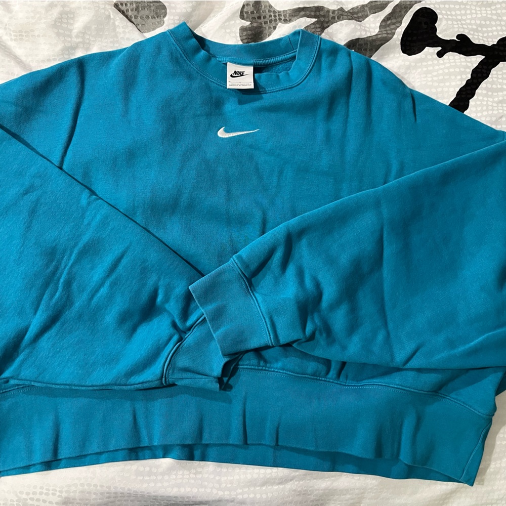 Oversized crop Nike Sweater